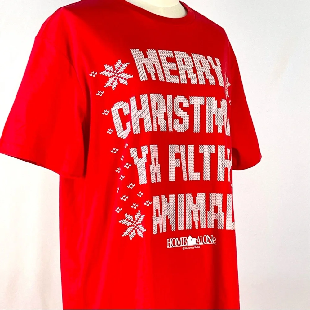 Home Alone Merry Christmas Graphic Tee NWT Kevin McCallister Holiday Shirt M